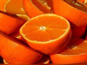 La vitamine C contenue dans les oranges est éliminée par la nicotine. 